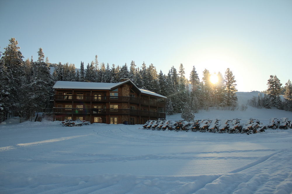 Beaver Creek Lodge Лоуган Екстериор снимка
