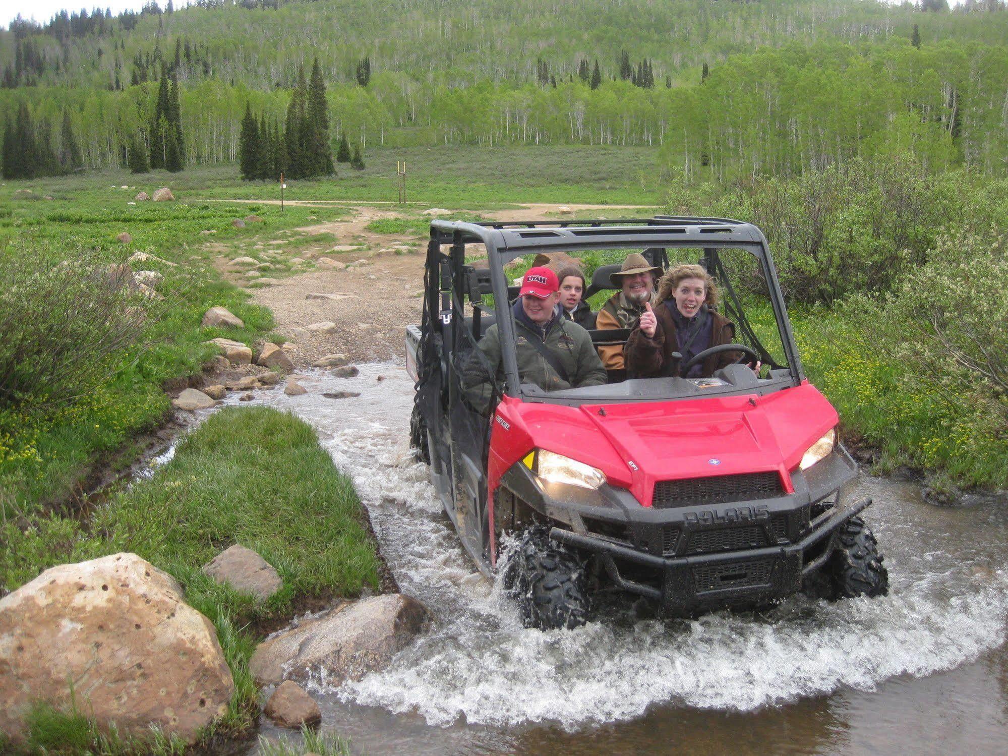 Beaver Creek Lodge Лоуган Екстериор снимка
