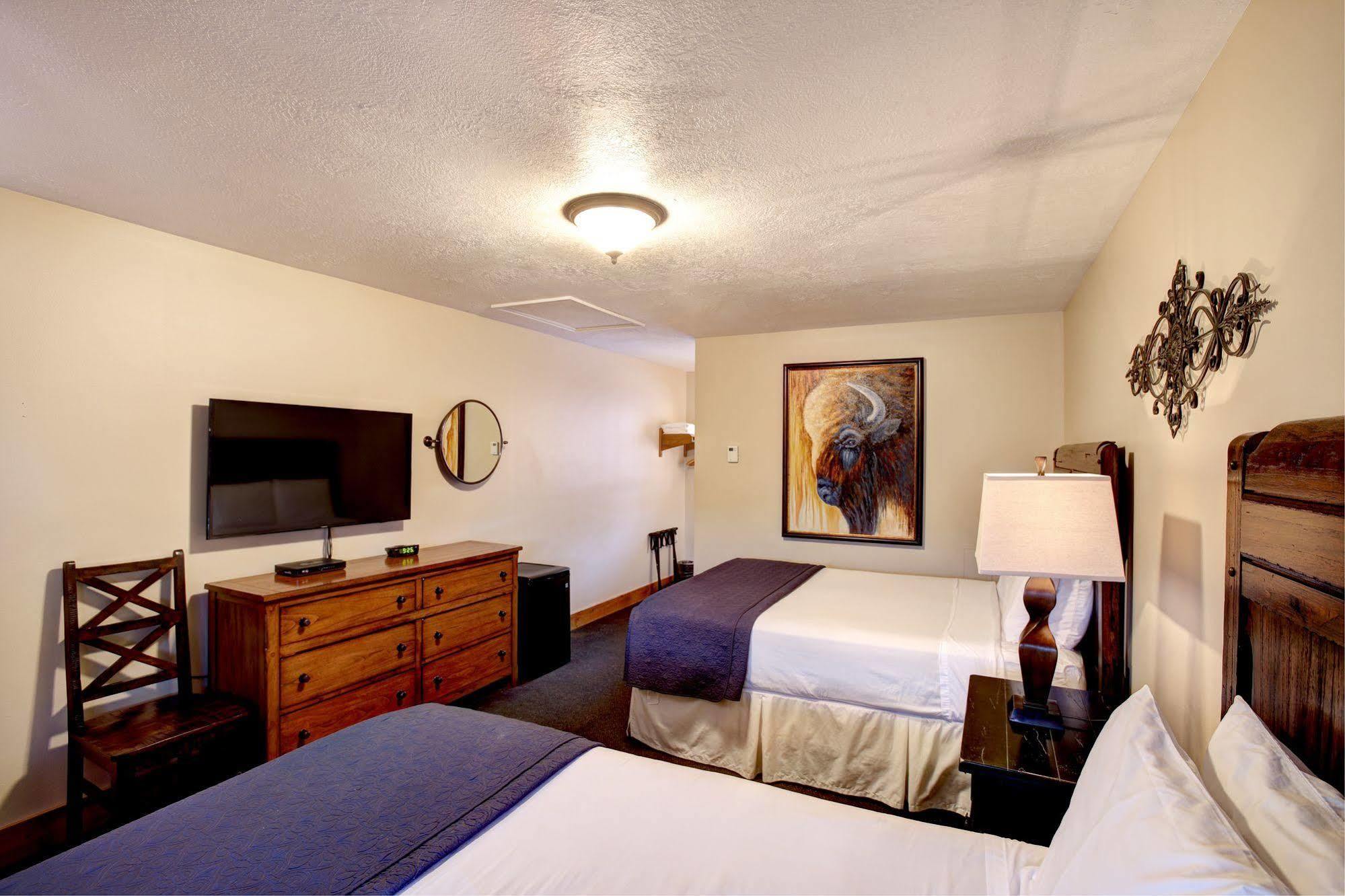 Beaver Creek Lodge Лоуган Екстериор снимка